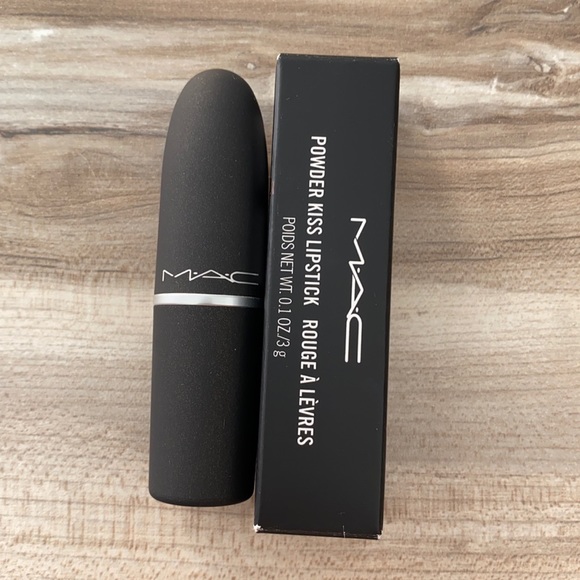 🎉🎉HOST PICK 🎉🎉 M·A·C Cosmetics Makeup Bundle - Picture 5 of 6